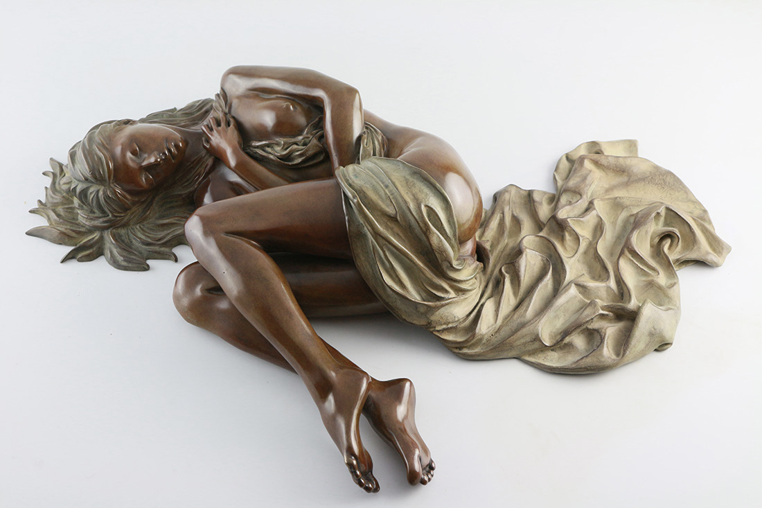 Yves Pires - Sculptures : Lizzie Drapé